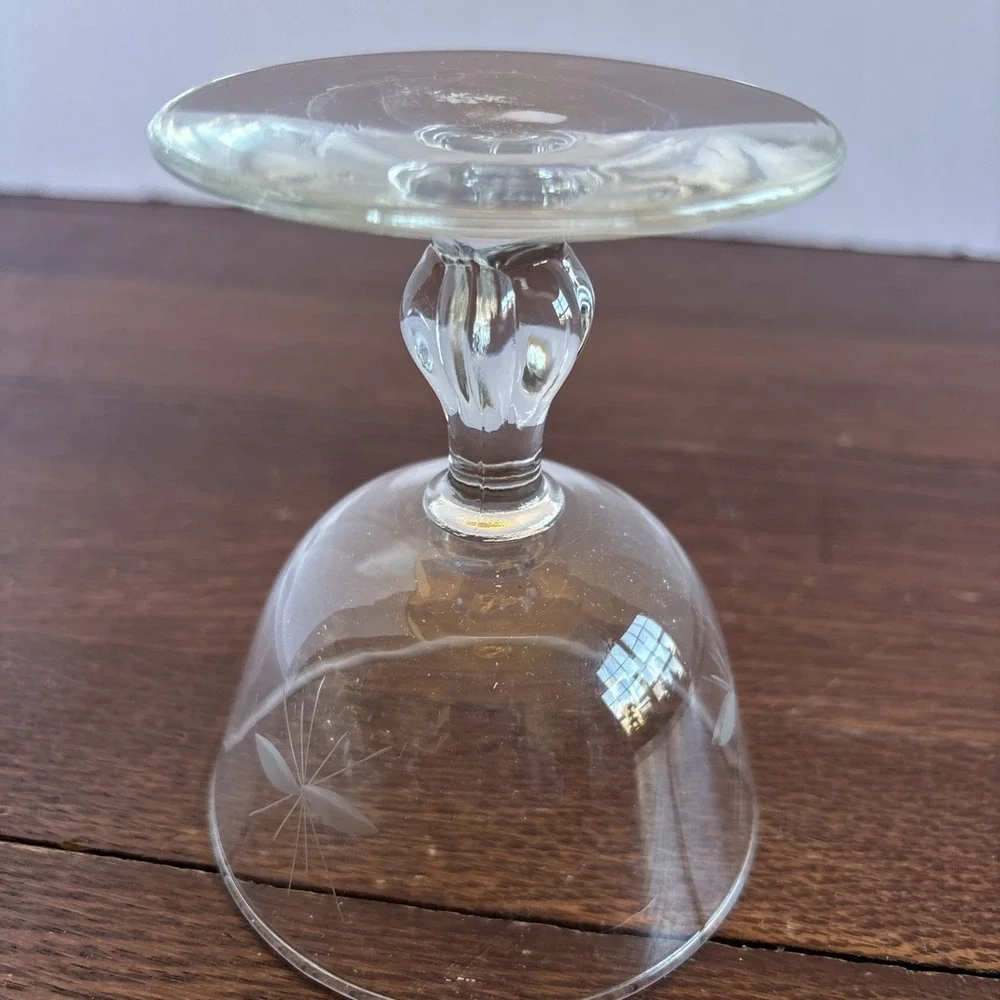 Vintage MCM Etched Starburst Cocktail Coupe Glass Clear Atomic Flower 4‎ inch
